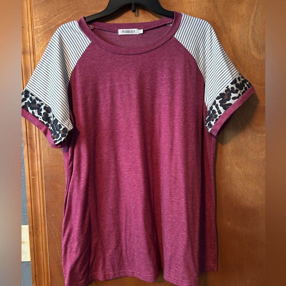 Women's Short Sleeve Burgundy and Leopard Print Tee